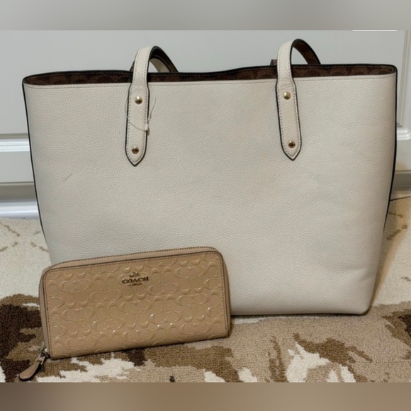 Coach Handbags - Coach Tote & Wallet EUC